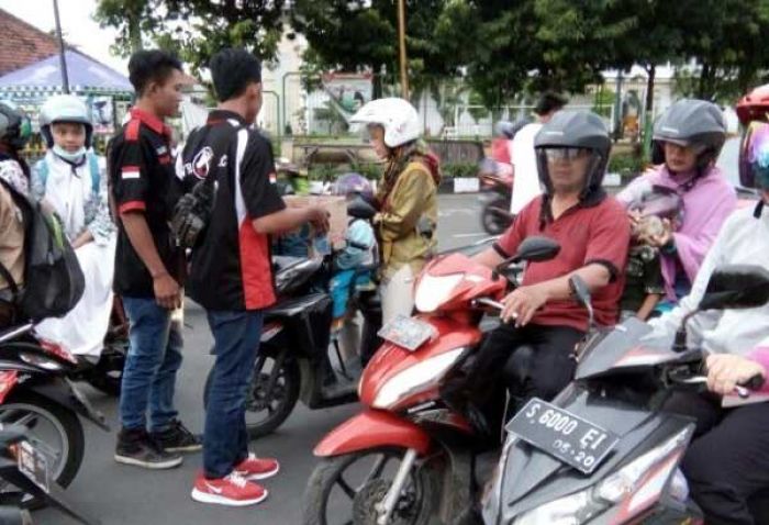 Peduli Korban Hydrocephalus, Forum Bikers Tuban Galang Dana di Jalan