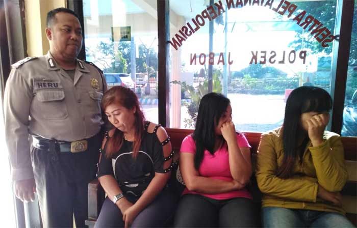 Nekat Layani Tamu Meski Dilarang, Tiga PSK di Lokalisasi Tlocor Diciduk Nekat Layani Tamu Meski Dilarang, Tiga PSK di Lokalisasi Tlocor Diciduk