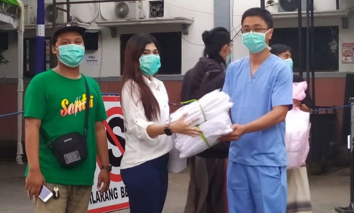 Peduli Covid-19, Komunitas Jombang Serahkan Donasi APD ke RSUD Peduli Covid-19, Komunitas Jombang Serahkan Donasi APD ke RSUD