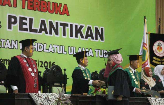Dihadiri Kemenristekdikti, STIKES NU Tuban Wisuda 289 Mahasiswa Dihadiri Kemenristekdikti, STIKES NU Tuban Wisuda 289 Mahasiswa