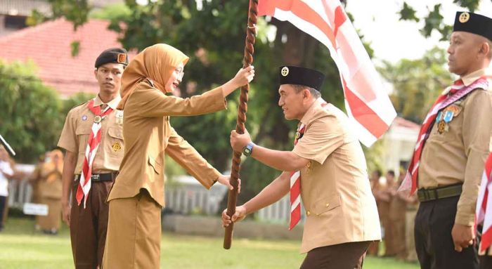 Kirim Pramuka Garuda ke Coban Talun, Wali Kota Kediri: Belajar Mandiri dan Berkarakter Kirim Pramuka Garuda ke Coban Talun, Wali Kota Kediri: Belajar Mandiri dan Berkarakter