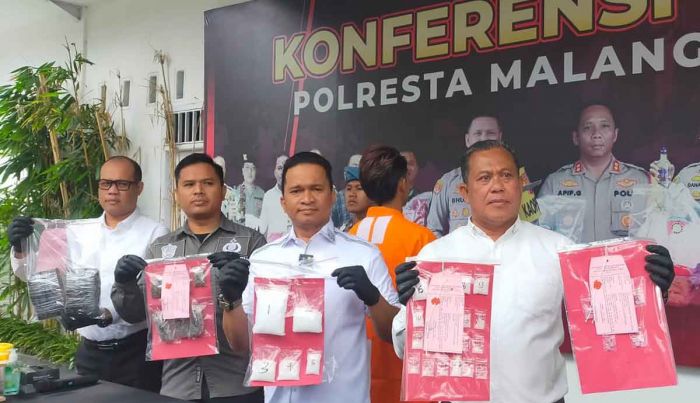 Polresta Malang Kota Tangkap Driver Ojol yang Jadi Kurir Narkoba Polresta Malang Kota Tangkap Driver Ojol yang Jadi Kurir Narkoba