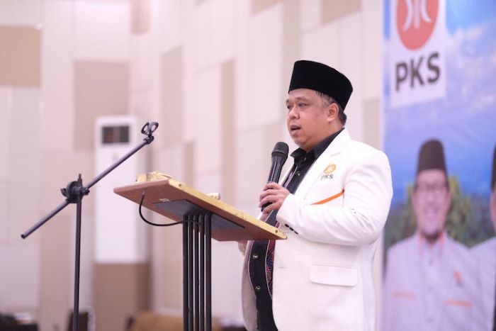 Ketua DPW PKS Instruksikan Kadernya All Out Menangkan Paslon Khofifah-Emil dan Ikfina Dullah Ketua DPW PKS Instruksikan Kadernya All Out Menangkan Paslon Khofifah-Emil dan Ikfina Dullah