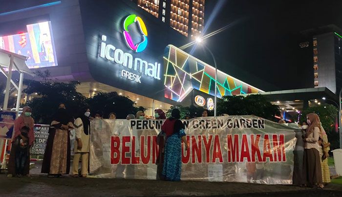 Tak Ada Masjid dan Makam, Warga Green Garden Demo Malam-Malam, Tagih Janji Pengembang Tak Ada Masjid dan Makam, Warga Green Garden Demo Malam-Malam, Tagih Janji Pengembang