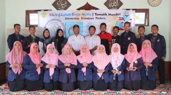 KKN ke-17, UTM Gandeng Dinas Pertanian Bangkalan Gelar Penyuluhan KKN ke-17, UTM Gandeng Dinas Pertanian Bangkalan Gelar Penyuluhan