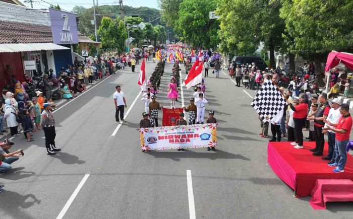 Berangkatkan Lomba Kirab dan Konser Drumband, Pj Wali Kota Kediri Ngaku Senang Berangkatkan Lomba Kirab dan Konser Drumband, Pj Wali Kota Kediri Ngaku Senang