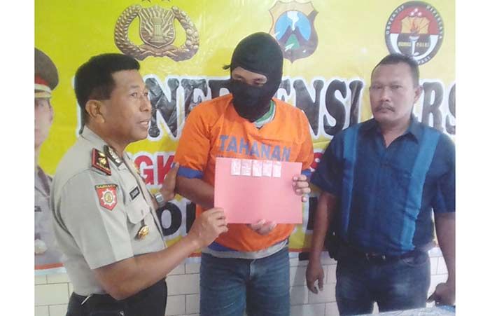 Berdalih Buat Berobat Sakit Liver, Bandar Sabu di Sidoarjo Dibekuk Polisi Berdalih Buat Berobat Sakit Liver, Bandar Sabu di Sidoarjo Dibekuk Polisi
