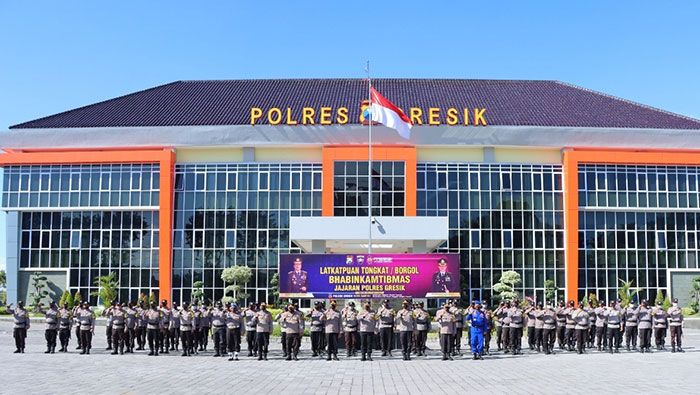 Polres Gresik Tindaklanjuti Laporan Dugaan Penyimpangan Tukar Guling TKD Tebalo Polres Gresik Tindaklanjuti Laporan Dugaan Penyimpangan Tukar Guling TKD Tebalo