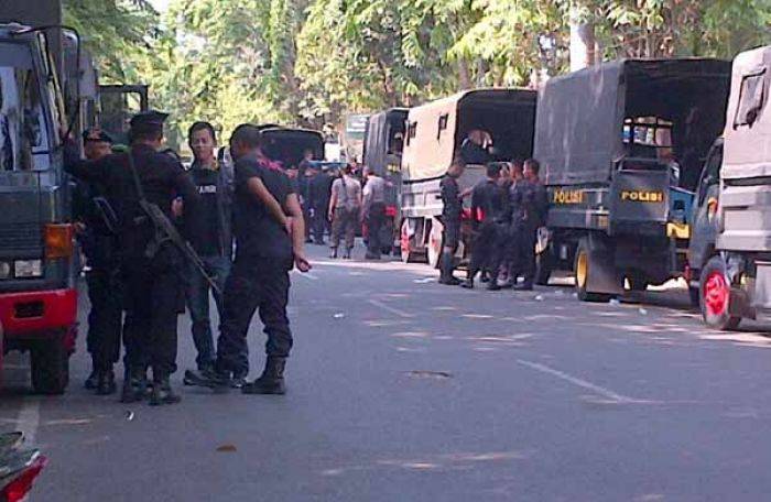 Amankan Pilkades Serantak di Sampang, 50 Ribu Pasukan Diterjunkan Amankan Pilkades Serantak di Sampang, 50 Ribu Pasukan Diterjunkan
