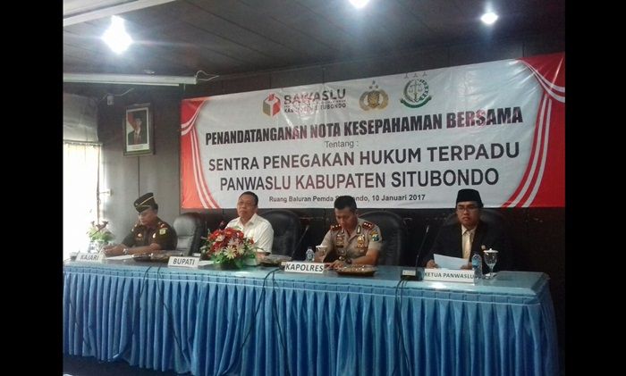 Bentuk Gakumdu, Panwaslu MoU bersama Kejari dan Polres Situbondo Bentuk Gakumdu, Panwaslu MoU bersama Kejari dan Polres Situbondo