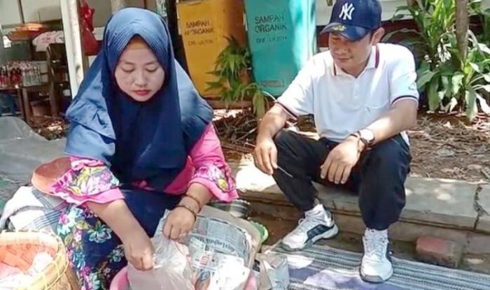 Sambangi Pedagang Nasi Boranan, Yuhronur Efendi Didoakan Jadi Bupati Lamongan