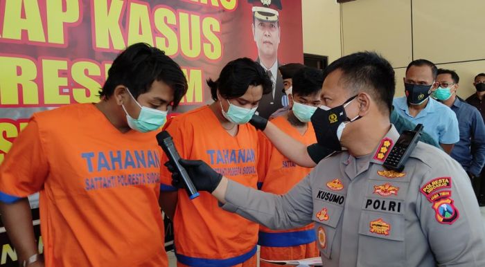 Gara-Gara Minta Nomor Penjaga Warkop, Warga Nganjuk Tewas Usai Dikeroyok di GOR Sidoarjo Gara-Gara Minta Nomor Penjaga Warkop, Warga Nganjuk Tewas Usai Dikeroyok di GOR Sidoarjo