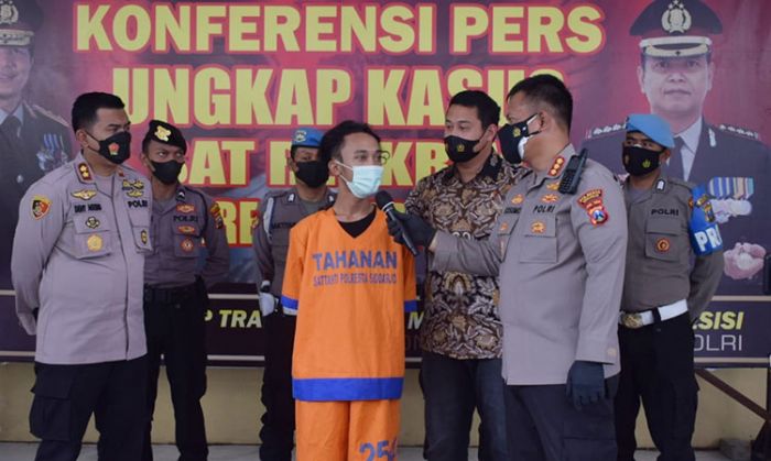 Satreskrim Polresta Sidoarjo Ungkap Kasus Pencurian pada Sejumlah Sekolah di Kota Delta Satreskrim Polresta Sidoarjo Ungkap Kasus Pencurian pada Sejumlah Sekolah di Kota Delta