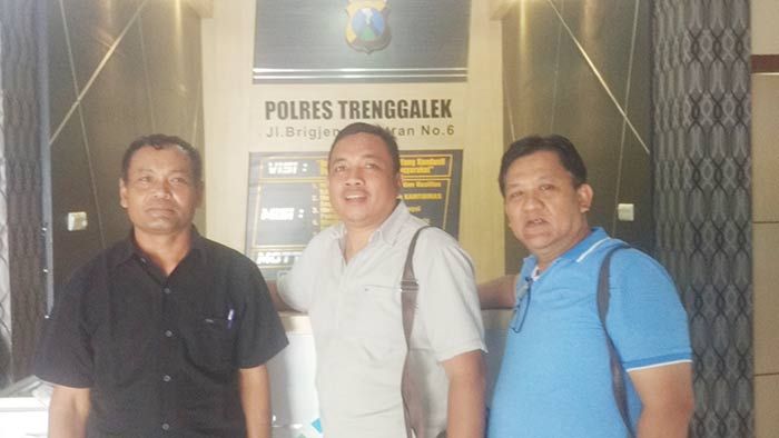 Buntut Pembakaran Surat Suara, Ketua Panitia Pilkades Karanggandu Trenggalek Dipolisikan Buntut Pembakaran Surat Suara, Ketua Panitia Pilkades Karanggandu Trenggalek Dipolisikan
