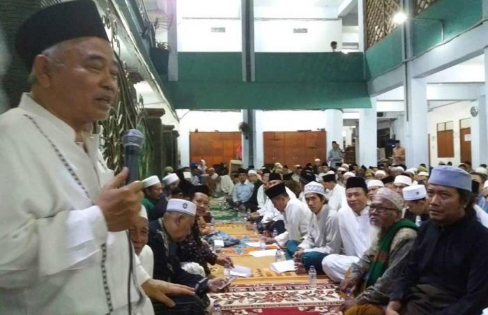 Sedih DPR Korupsi, Kiai Asep: Caleg Jangan Bermental Pengemis Sedih DPR Korupsi, Kiai Asep: Caleg Jangan Bermental Pengemis