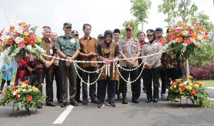 Fix Tuntas, Risma Resmikan Jalan MERR Gunung Anyar Fix Tuntas, Risma Resmikan Jalan MERR Gunung Anyar