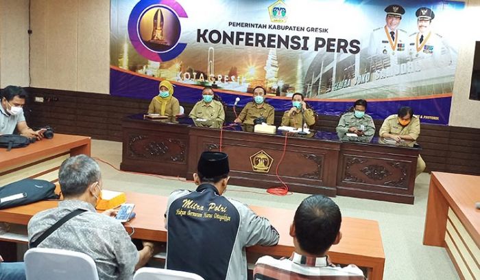 Bupati Sambari Tetapkan Gresik Darurat Corona Bupati Sambari Tetapkan Gresik Darurat Corona