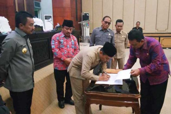 Seluruh Fraksi DPRD Jombang Setuju, Lima Raperda Partisipatif Disahkan jadi Perda