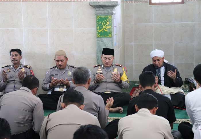 Bersama Toga, Polres Tuban Gelar Doa Bersama Kenang Syuhada Polri Bersama Toga, Polres Tuban Gelar Doa Bersama Kenang Syuhada Polri