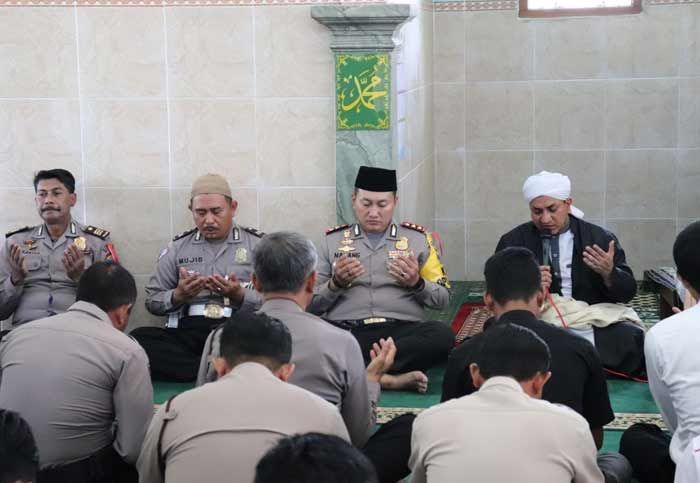 Bersama Toga, Polres Tuban Gelar Doa Bersama Kenang Syuhada Polri