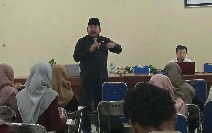 Eko Suryono Beberkan Tantangan Jadi Fasilitator Konflik Agraria antara Warga dengan TNI AL Eko Suryono Beberkan Tantangan Jadi Fasilitator Konflik Agraria antara Warga dengan TNI AL
