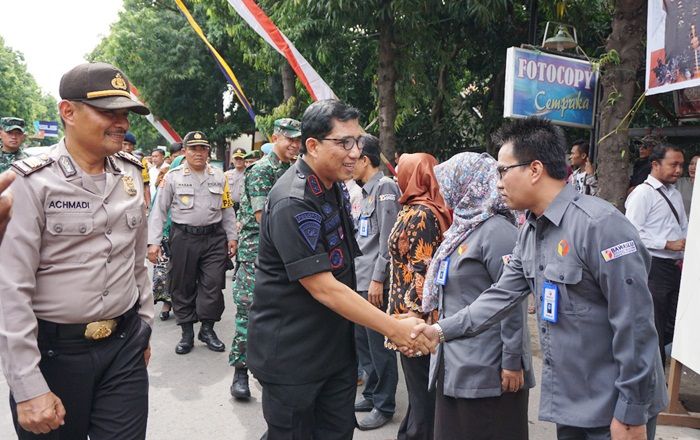 Kapolda Jatim bersama Pangdam V/Brawijaya Cek Kesiapan Pilkada Jatim di Situbondo Kapolda Jatim bersama Pangdam V/Brawijaya Cek Kesiapan Pilkada Jatim di Situbondo