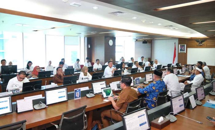 Sepakati Langkah Penanggulangan Banjir, Menteri ATR/BPN Minta Penertiban Badan dan Sempadan Sungai Sepakati Langkah Penanggulangan Banjir, Menteri ATR/BPN Minta Penertiban Badan dan Sempadan Sungai