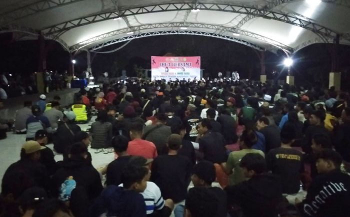 Forkopimda Pasuruan Gelar Doa Bersama Suporter untuk Korban Tragedi Kanjuruhan Malang Forkopimda Pasuruan Gelar Doa Bersama Suporter untuk Korban Tragedi Kanjuruhan Malang