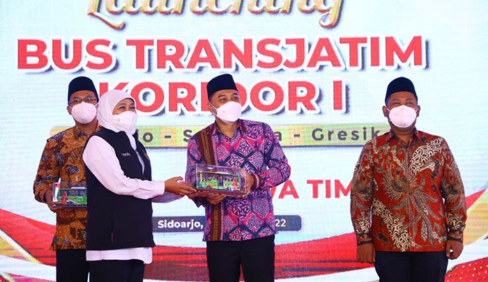 Gubernur Khofifah Launching Trans Jatim Koridor I di Terminal Porong Gubernur Khofifah Launching Trans Jatim Koridor I di Terminal Porong