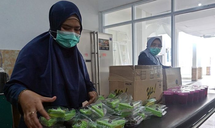 Kisah di Balik Dapur RS Kilisuci, Rumah Sakit Khusus Pasien Covid-19 Kota Kediri Kisah di Balik Dapur RS Kilisuci, Rumah Sakit Khusus Pasien Covid-19 Kota Kediri