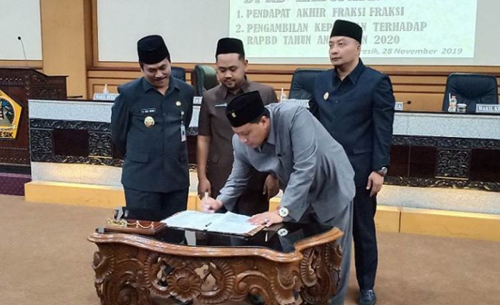 Mengukur Kesolidan Parpol Pengusung Niat dan QA di Pilbup Gresik 2020 Mengukur Kesolidan Parpol Pengusung Niat dan QA di Pilbup Gresik 2020