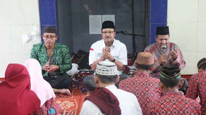 Jelang Debat, Gus Ipul Didoakan Anak Yatim Jelang Debat, Gus Ipul Didoakan Anak Yatim