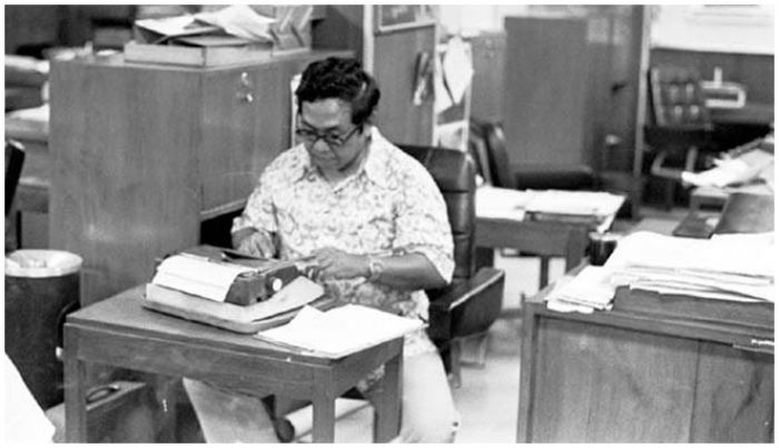 Pada Era Gus Dur, Kiai Tak Cuek pada PBNU, karena Tak Alergi Kritik, Tak Gila Hormat Pada Era Gus Dur, Kiai Tak Cuek pada PBNU, karena Tak Alergi Kritik, Tak Gila Hormat