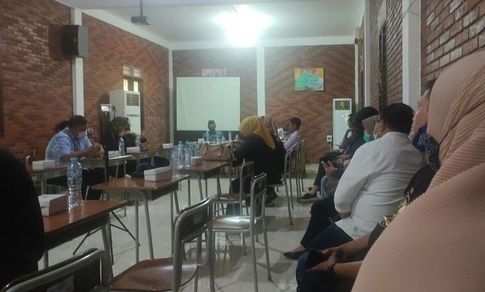 Pemerhati Pendidikan Minta SMAN 1 Taruna Madani Tak Hapus Siswa Reguler Pemerhati Pendidikan Minta SMAN 1 Taruna Madani Tak Hapus Siswa Reguler