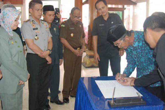 Cegah Radikalisme, Forpimda Kediri Teken Kesepakatan Cegah Radikalisme, Forpimda Kediri Teken Kesepakatan