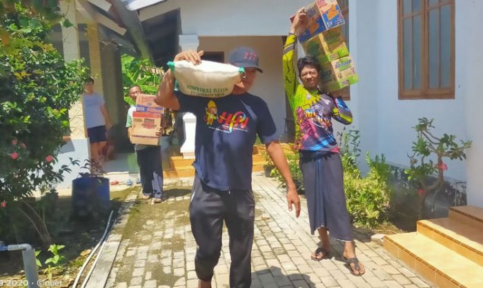 Lawan Corona, Jemaat Gereja Santa Maria Kerek Donasikan Sembako pada Komunitas Juang Lawan Corona, Jemaat Gereja Santa Maria Kerek Donasikan Sembako pada Komunitas Juang