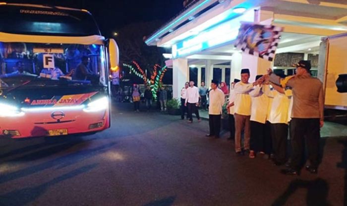Bupati Indartato Berangkatkan Puluhan Bus Balik Gratis