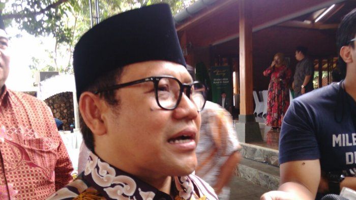 Cak Imin Minta Jokowi Tidak Izinkan Khofifah Maju Pilgub Jatim Cak Imin Minta Jokowi Tidak Izinkan Khofifah Maju Pilgub Jatim