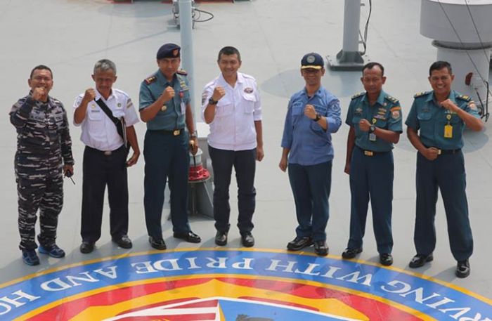 Jelang Keberangkatan ke Lebanon, KRI Surabaya-591 Lalui Survei Sertifikat Khusus Terusan Suez Jelang Keberangkatan ke Lebanon, KRI Surabaya-591 Lalui Survei Sertifikat Khusus Terusan Suez