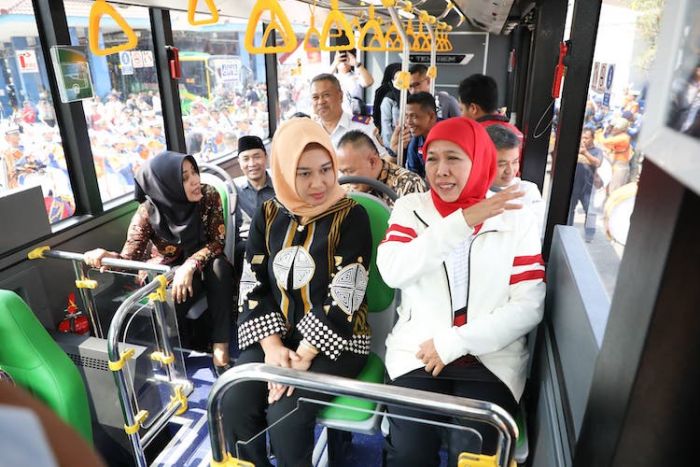 Pemprov Perluas Koridor Baru Bus Trans Jatim hingga Lamongan dan Bangkalan Pemprov Perluas Koridor Baru Bus Trans Jatim hingga Lamongan dan Bangkalan