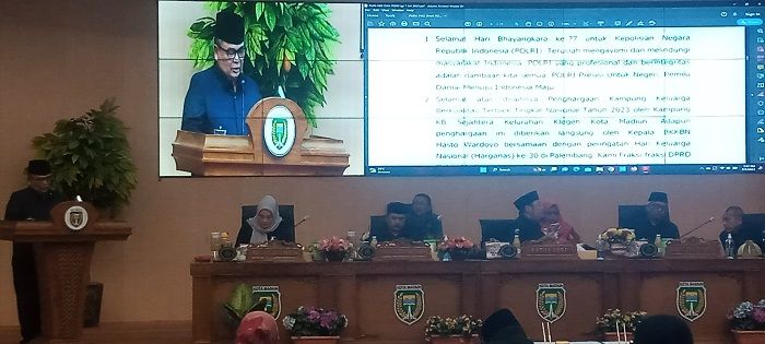 DPRD Kota Madiun Paripurnakan Dua Raperda Penyelenggaraan Bangunan dan Retribusi Daerah DPRD Kota Madiun Paripurnakan Dua Raperda Penyelenggaraan Bangunan dan Retribusi Daerah