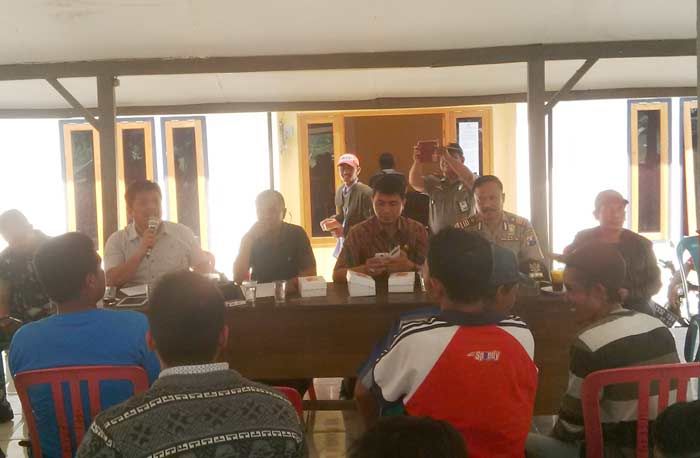 Warga Sedapan Tolak Pemasangan Pipa SPAM, Ganti Untung Lahan hanya Dihargai Rp 3.000 per Meter Warga Sedapan Tolak Pemasangan Pipa SPAM, Ganti Untung Lahan hanya Dihargai Rp 3.000 per Meter