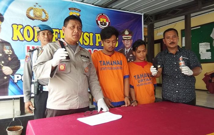 Polsek Balongbendo Bekuk Dua Pemuda saat Pesta Sabu