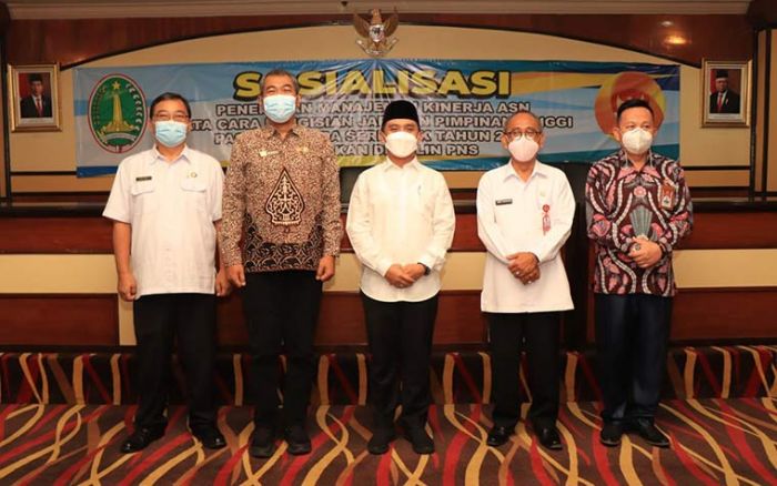 Tanamkan Jiwa Profesional, Mas Adi Ajak ASN Berbenah dan Miliki Mindset Pelayan Publik yang Baik Tanamkan Jiwa Profesional, Mas Adi Ajak ASN Berbenah dan Miliki Mindset Pelayan Publik yang Baik