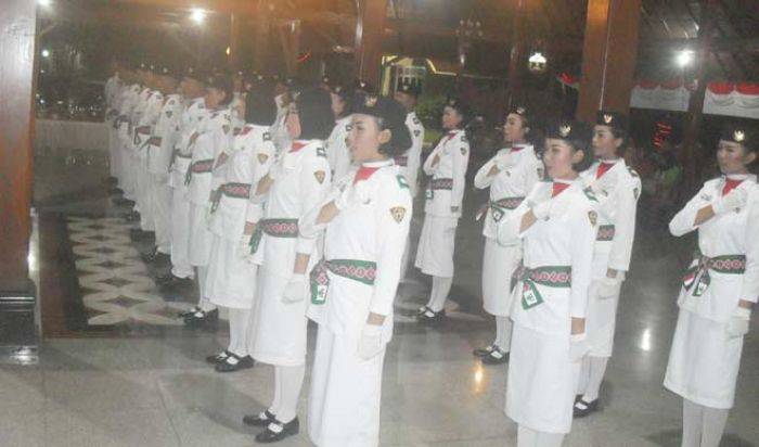 Anggota Paskibraka Banyumas Dikukuhkan Bupati Anggota Paskibraka Banyumas Dikukuhkan Bupati