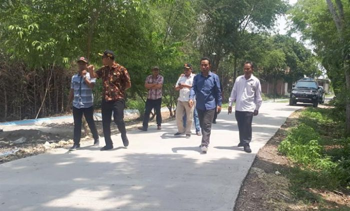 Komisi C DPRD Lamongan Tegaskan Pengerjaan Proyek Jalan Sangat Bagus Komisi C DPRD Lamongan Tegaskan Pengerjaan Proyek Jalan Sangat Bagus
