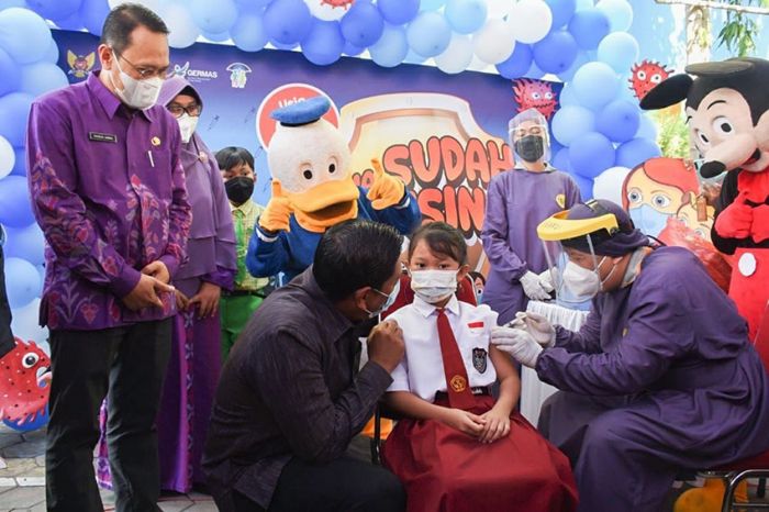 Vaksinasi Covid-19 untuk Anak Usia 6-11 Tahun di Kota Kediri Capai 69,79 Persen Vaksinasi Covid-19 untuk Anak Usia 6-11 Tahun di Kota Kediri Capai 69,79 Persen