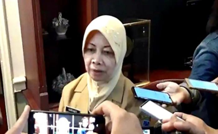 Bupati Kediri Perintahkan Camat dan Kades Monitor Setiap Pendatang Bupati Kediri Perintahkan Camat dan Kades Monitor Setiap Pendatang