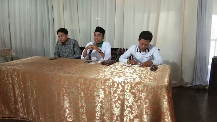 Buka Posko Pengaduan, Alumni PMII dan GMNI Awasi Penggunaan PKH Sebagai Alat Kampanye Cagub Buka Posko Pengaduan, Alumni PMII dan GMNI Awasi Penggunaan PKH Sebagai Alat Kampanye Cagub
