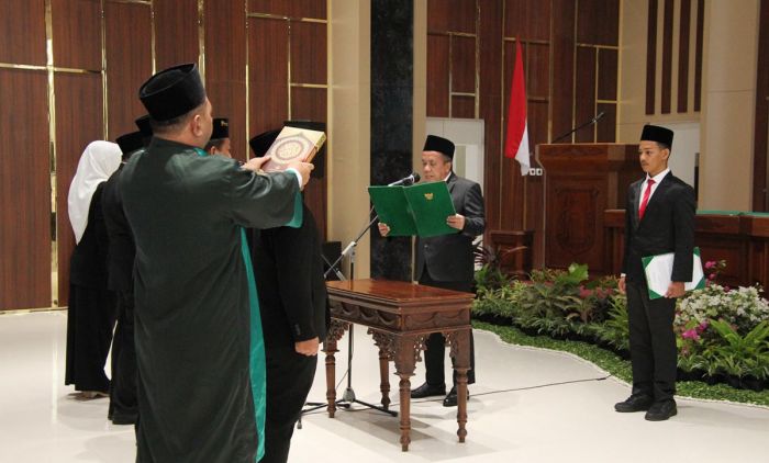 Wabup Pasuruan Lantik 5 Pejabat Eselon II Wabup Pasuruan Lantik 5 Pejabat Eselon II
